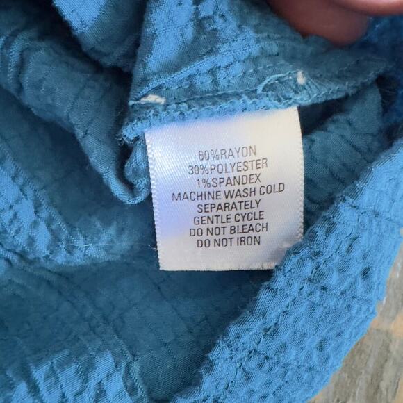 Great Northwest Blue Button Down Women's Blouse 2X - Picture 6 of 7